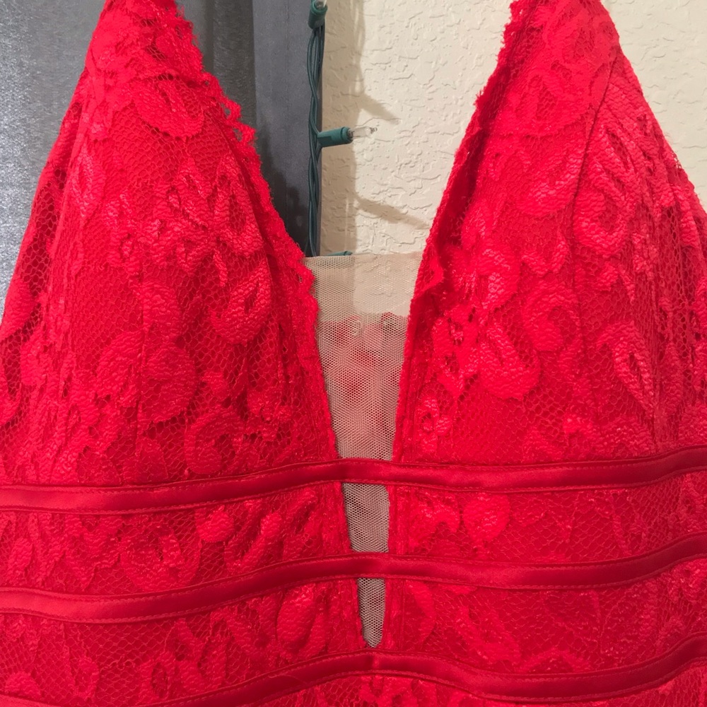 RED LACE PROM DRESS ❤️ - Picture 3 of 8